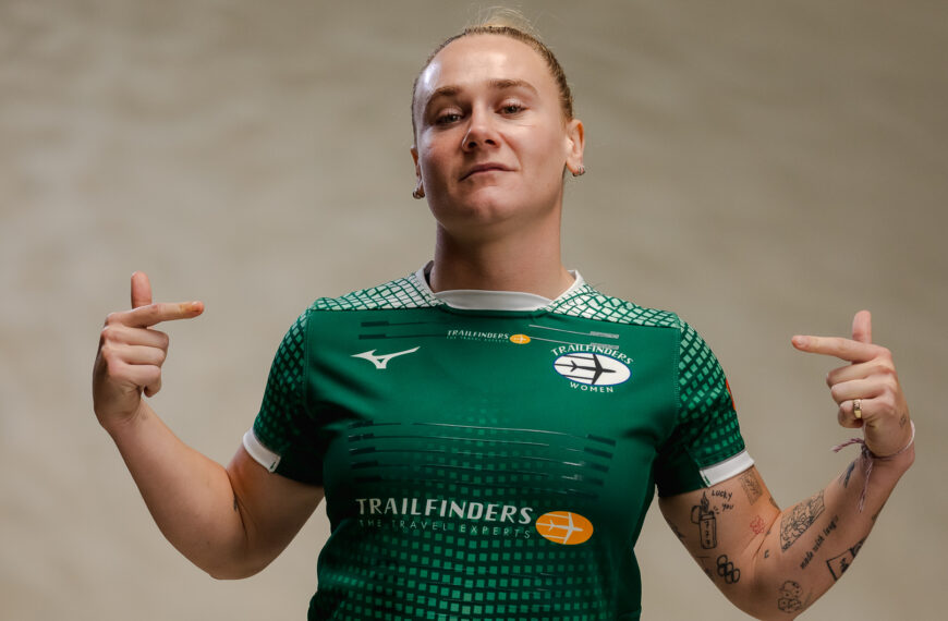 HAPPY DAYS – Rugby World Cup star Meg Jones washes her dirty laundry, literally!