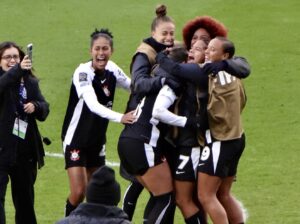 BRING THE NOISE. What to expect from the Corinthians team – and fans – against Arsenal