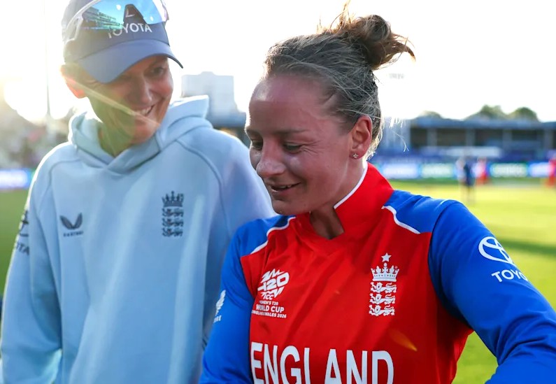 OPPOSITES ATTRACT – Calm meets chaos aka England v South Africa in T20 semi-final